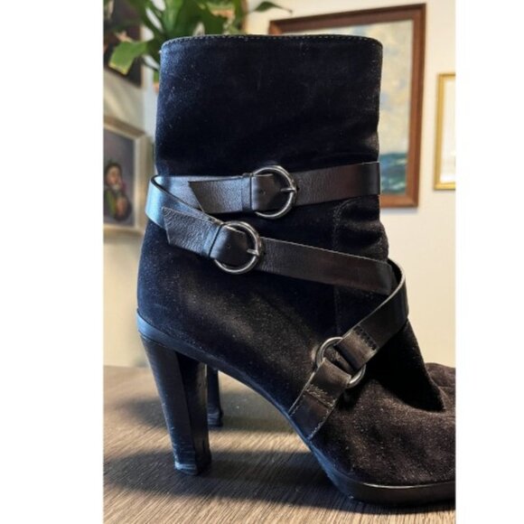 TOD'S STRAP HEELED BOOTS 8 - Picture 2 of 11